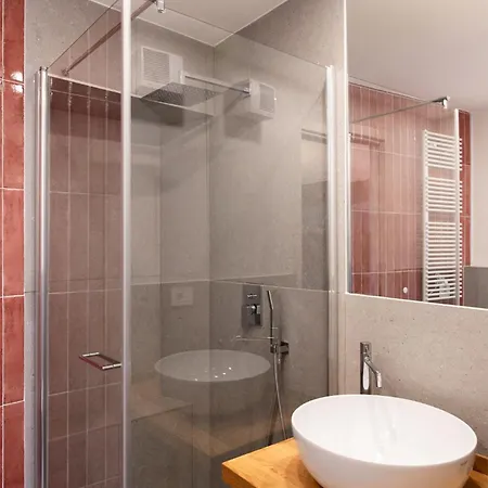 - Tiddi, Solare E Spaziosa Suite-loft Con Terrazzino דירה ורנאצה